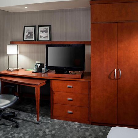 Courtyard By Marriott Seattle Kirkland Hotel Екстериор снимка