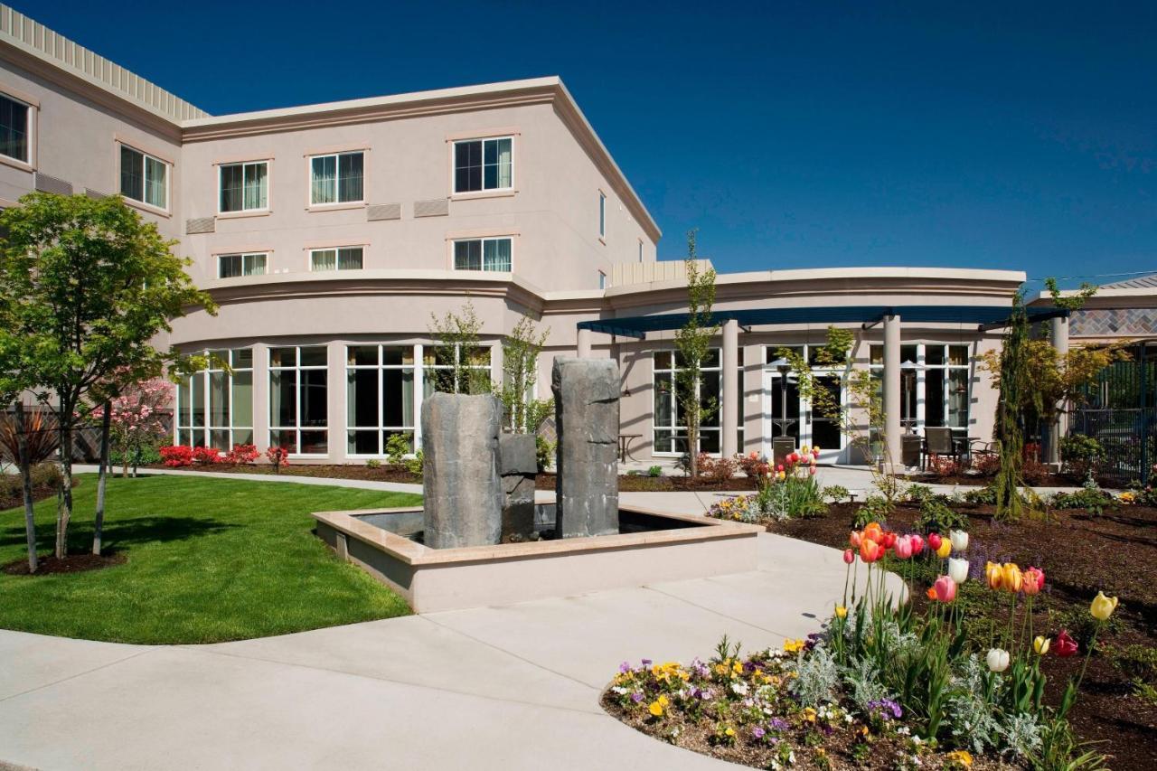 Courtyard By Marriott Seattle Kirkland Hotel Екстериор снимка