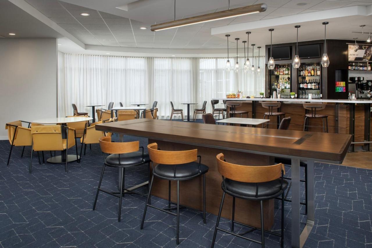 Courtyard By Marriott Seattle Kirkland Hotel Екстериор снимка