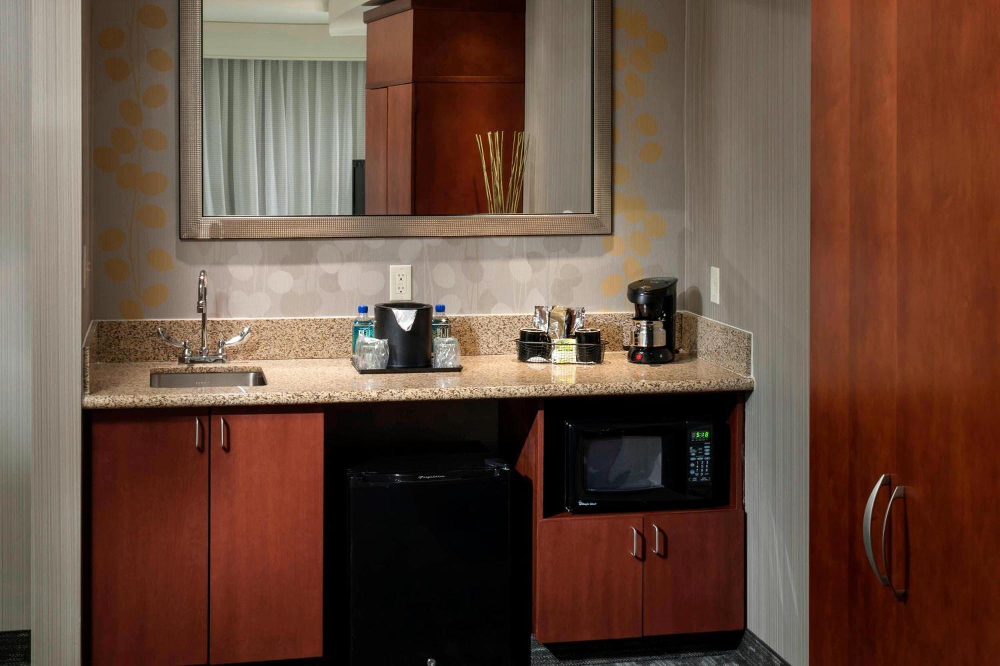 Courtyard By Marriott Seattle Kirkland Hotel Екстериор снимка